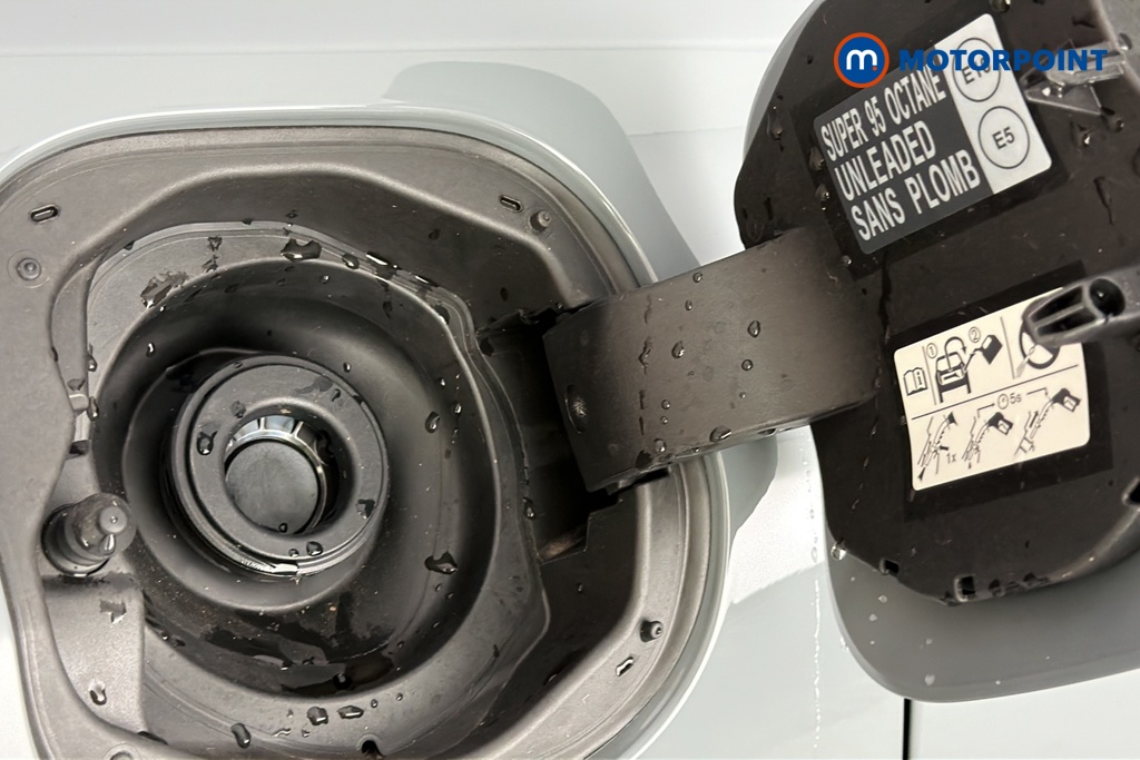 Nissan Qashqai N-Connecta Manual Petrol SUV - Stock Number (1683486) - 41st supplementary image