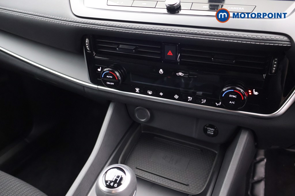 Nissan Qashqai N-Connecta Manual Petrol SUV - Stock Number (1683492) - 12th supplementary image