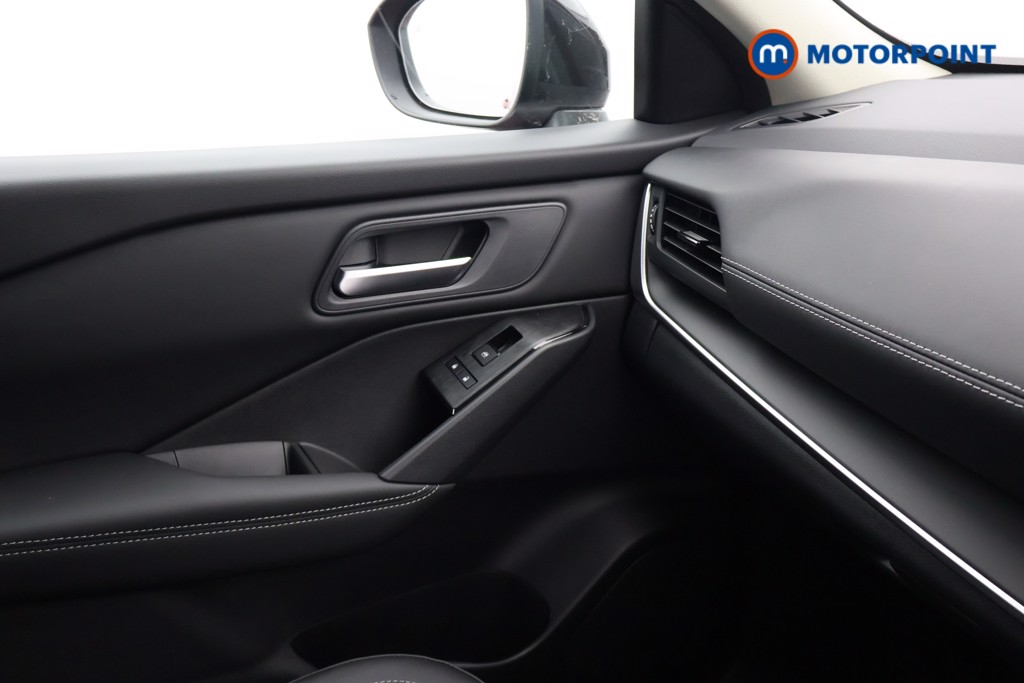 Nissan Qashqai N-Connecta Manual Petrol SUV - Stock Number (1683492) - 15th supplementary image