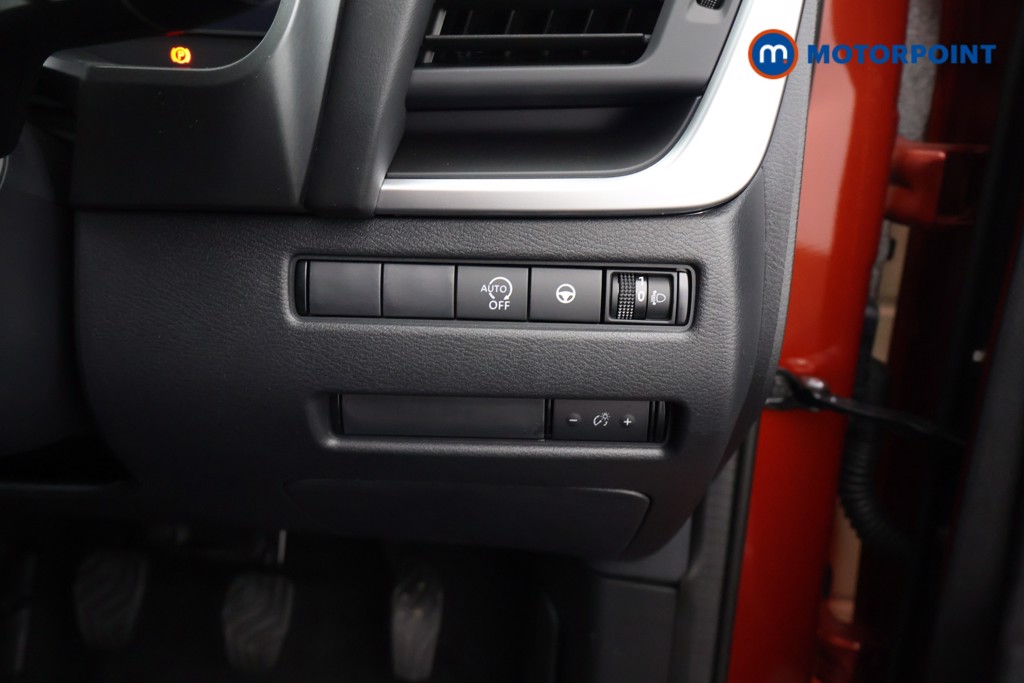 Nissan Qashqai N-Connecta Manual Petrol SUV - Stock Number (1683492) - 18th supplementary image