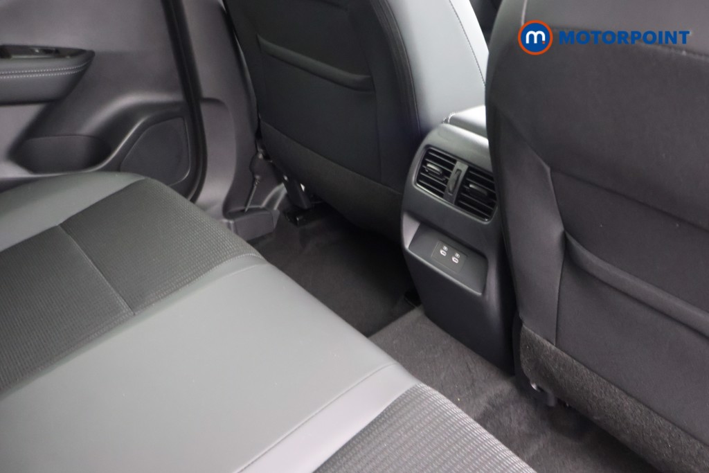 Nissan Qashqai N-Connecta Manual Petrol SUV - Stock Number (1683492) - 25th supplementary image