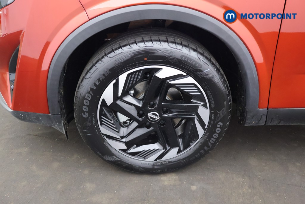 Nissan Qashqai N-Connecta Manual Petrol SUV - Stock Number (1683492) - 1st supplementary image
