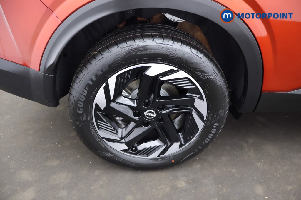 Nissan Qashqai N-Connecta Automatic Petrol SUV - Stock Number (1683495) - 3rd supplementary image