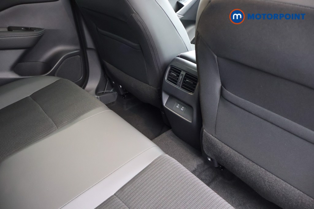 Nissan Qashqai N-Connecta Automatic Petrol SUV - Stock Number (1683495) - 25th supplementary image