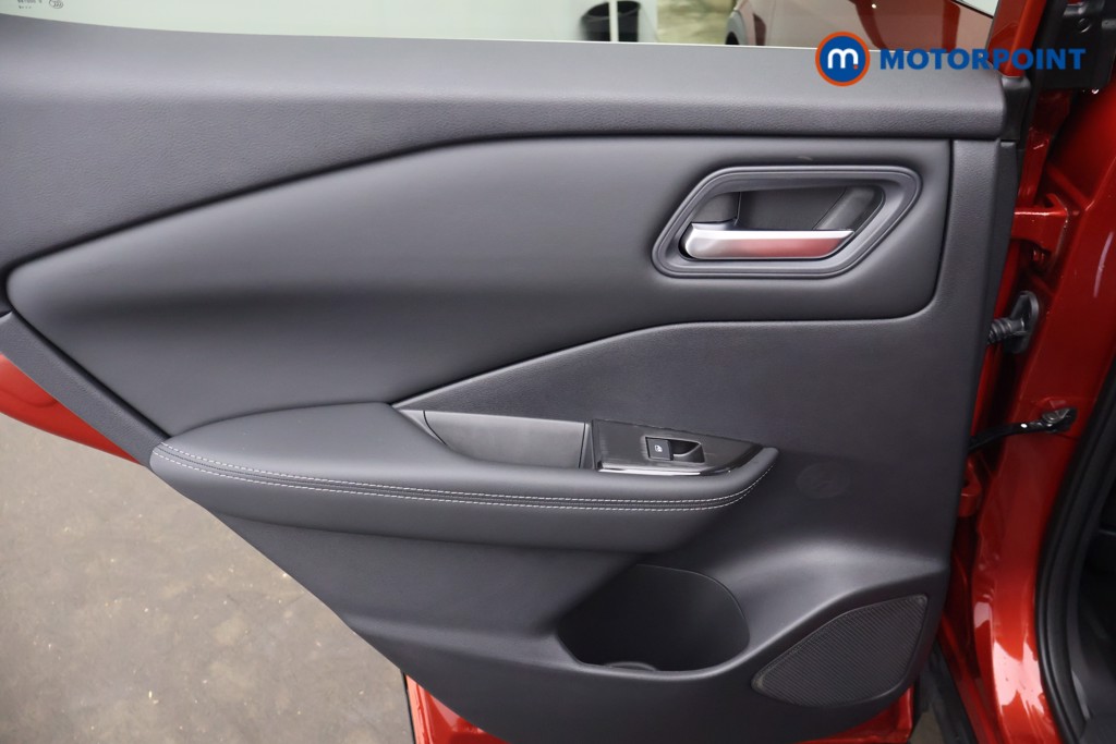 Nissan Qashqai N-Connecta Automatic Petrol SUV - Stock Number (1683495) - 27th supplementary image