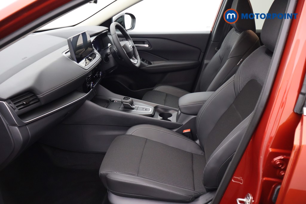 Nissan Qashqai N-Connecta Automatic Petrol SUV - Stock Number (1683495) - 32nd supplementary image