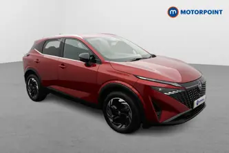 Nissan Qashqai N-Connecta Automatic Petrol SUV - Stock Number (1683495) - Drivers side front corner
