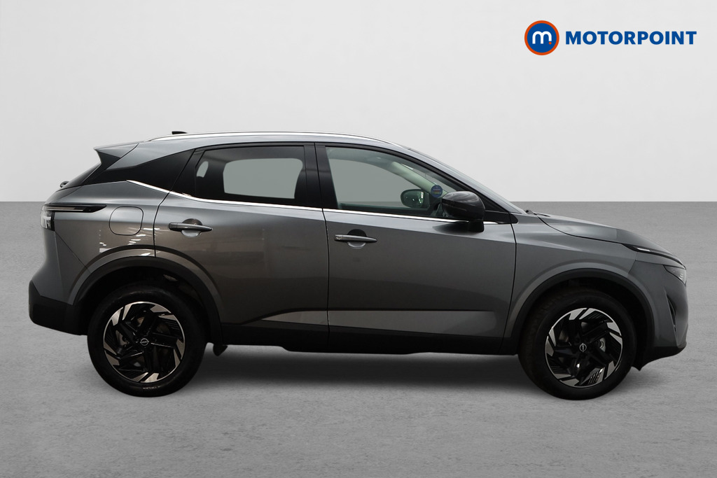 Nissan Qashqai N-Connecta Automatic Petrol SUV - Stock Number (1683508) - Drivers side