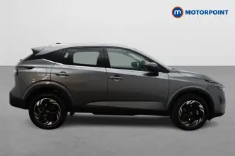 Nissan Qashqai N-Connecta Automatic Petrol SUV - Stock Number (1683508) - Drivers side