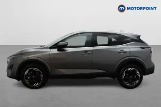 Nissan Qashqai N-Connecta Automatic Petrol SUV - Stock Number (1683508) - Passenger side