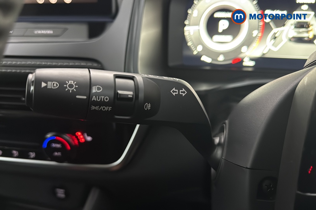 Nissan Qashqai N-Connecta Automatic Petrol SUV - Stock Number (1683513) - 5th supplementary image
