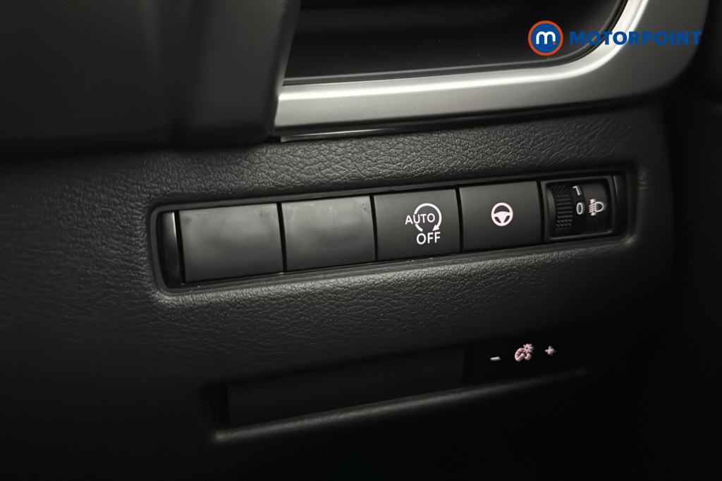 Nissan Qashqai N-Connecta Automatic Petrol SUV - Stock Number (1683513) - 11th supplementary image