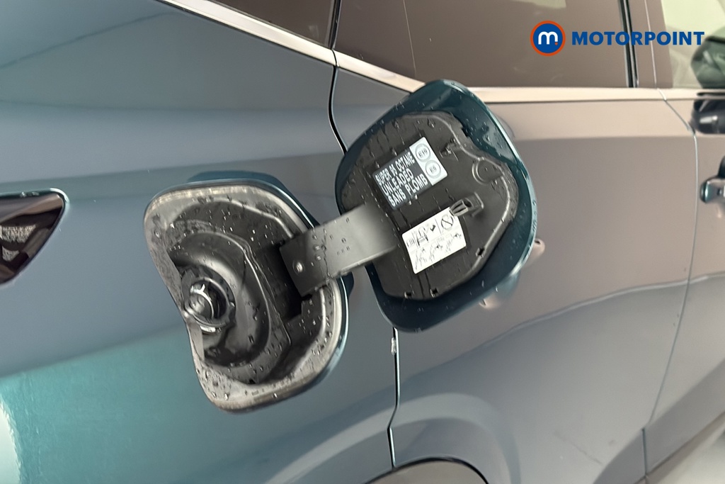 Nissan Qashqai N-Connecta Automatic Petrol SUV - Stock Number (1683513) - 41st supplementary image