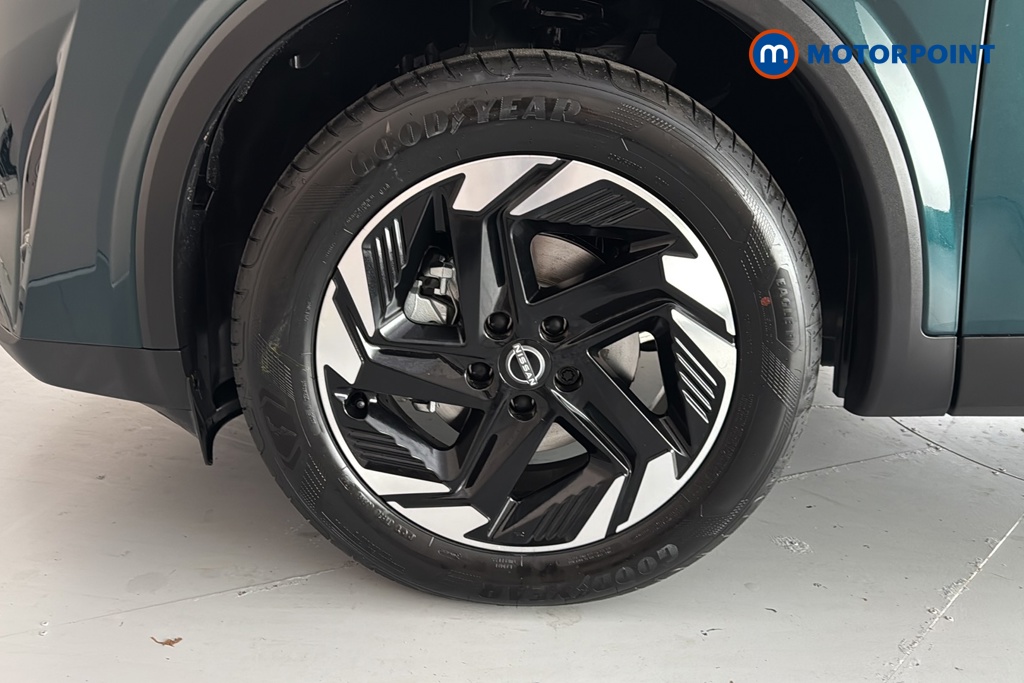 Nissan Qashqai N-Connecta Automatic Petrol SUV - Stock Number (1683513) - 44th supplementary image