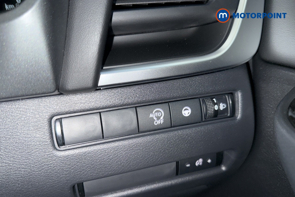 Nissan Qashqai N-Connecta Automatic Petrol SUV - Stock Number (1683521) - 11th supplementary image