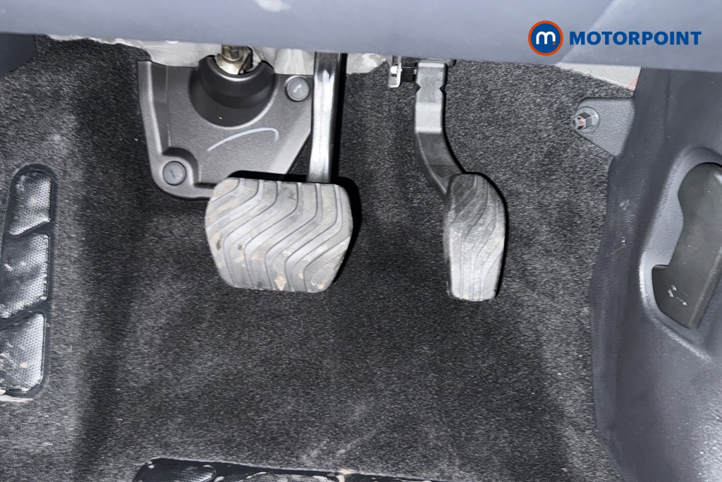 Nissan Qashqai N-Connecta Automatic Petrol SUV - Stock Number (1683521) - 24th supplementary image