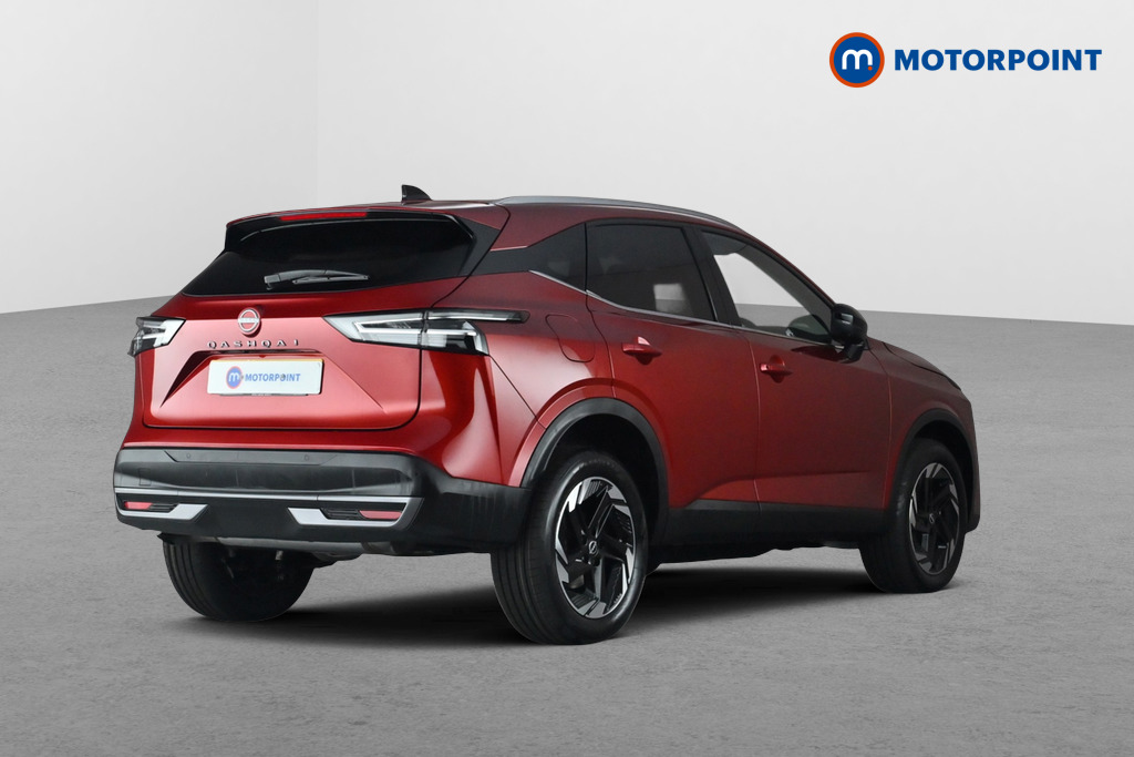 Nissan Qashqai N-Connecta Automatic Petrol SUV - Stock Number (1683521) - Passenger side rear corner