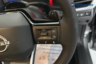 Nissan Qashqai N-Connecta Automatic Petrol SUV - Stock Number (1683537) - 3rd supplementary image