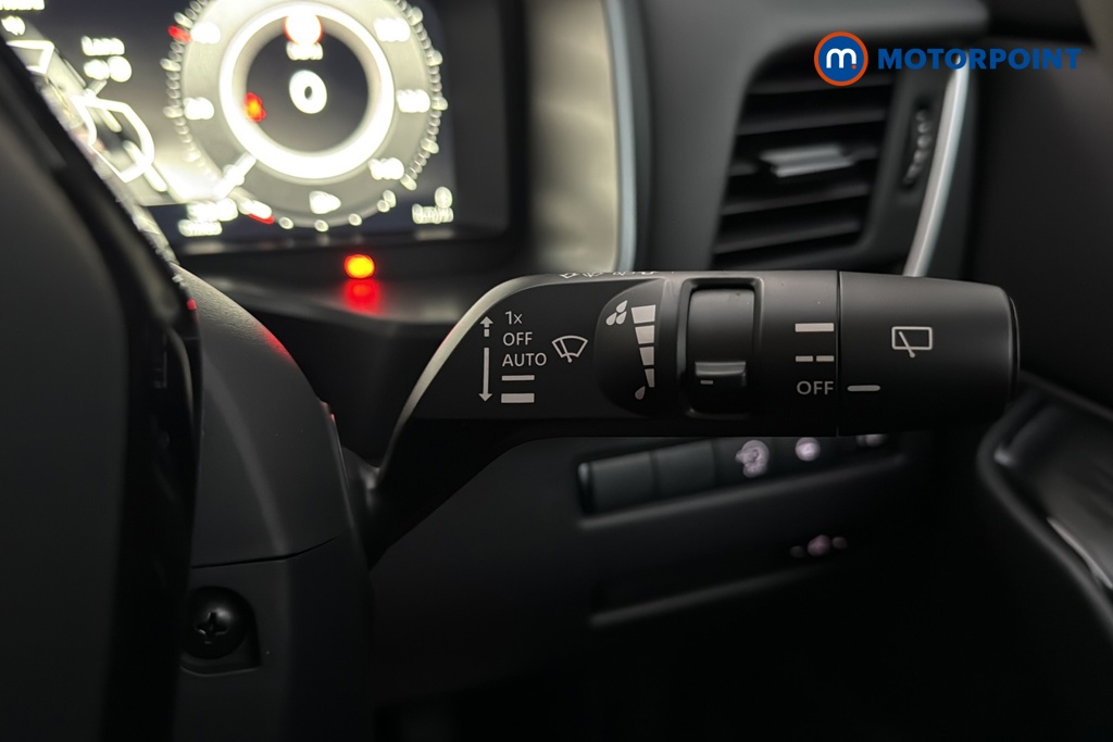 Nissan Qashqai N-Connecta Automatic Petrol SUV - Stock Number (1683537) - 6th supplementary image