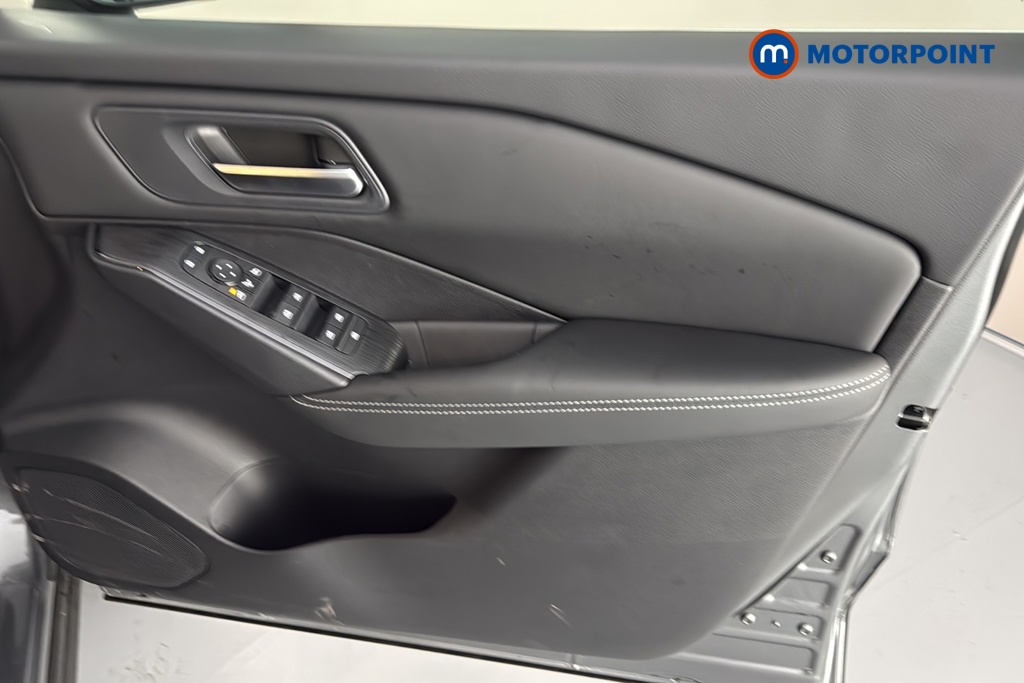Nissan Qashqai N-Connecta Automatic Petrol SUV - Stock Number (1683537) - 18th supplementary image