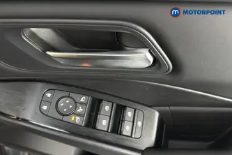 Nissan Qashqai N-Connecta Automatic Petrol SUV - Stock Number (1683537) - 19th supplementary image