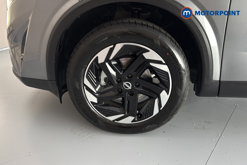 Nissan Qashqai N-Connecta Automatic Petrol SUV - Stock Number (1683537) - 44th supplementary image