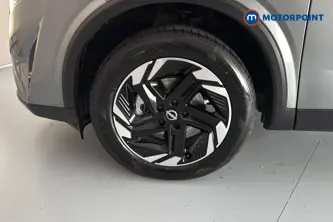 Nissan Qashqai N-Connecta Automatic Petrol SUV - Stock Number (1683537) - 44th supplementary image