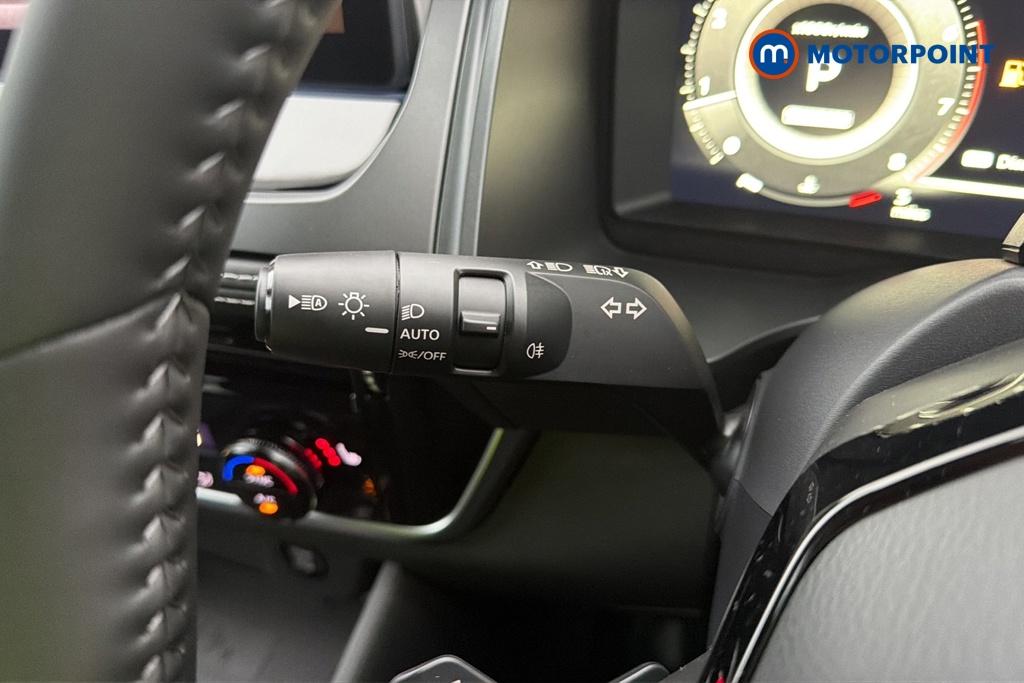 Nissan Qashqai N-Connecta Automatic Petrol SUV - Stock Number (1683538) - 5th supplementary image