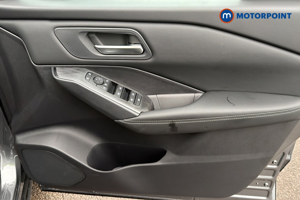 Nissan Qashqai N-Connecta Automatic Petrol SUV - Stock Number (1683538) - 18th supplementary image