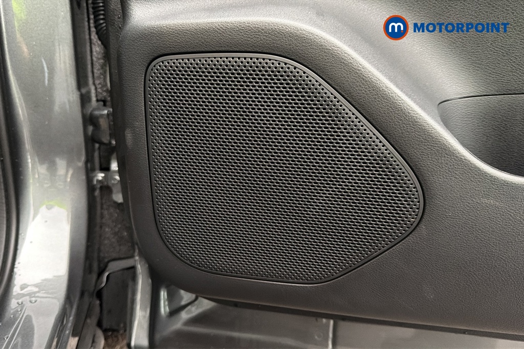 Nissan Qashqai N-Connecta Automatic Petrol SUV - Stock Number (1683538) - 21st supplementary image
