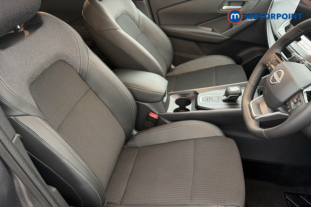 Nissan Qashqai N-Connecta Automatic Petrol SUV - Stock Number (1683538) - 22nd supplementary image