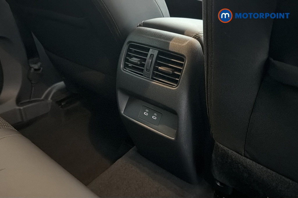 Nissan Qashqai N-Connecta Automatic Petrol SUV - Stock Number (1683538) - 28th supplementary image