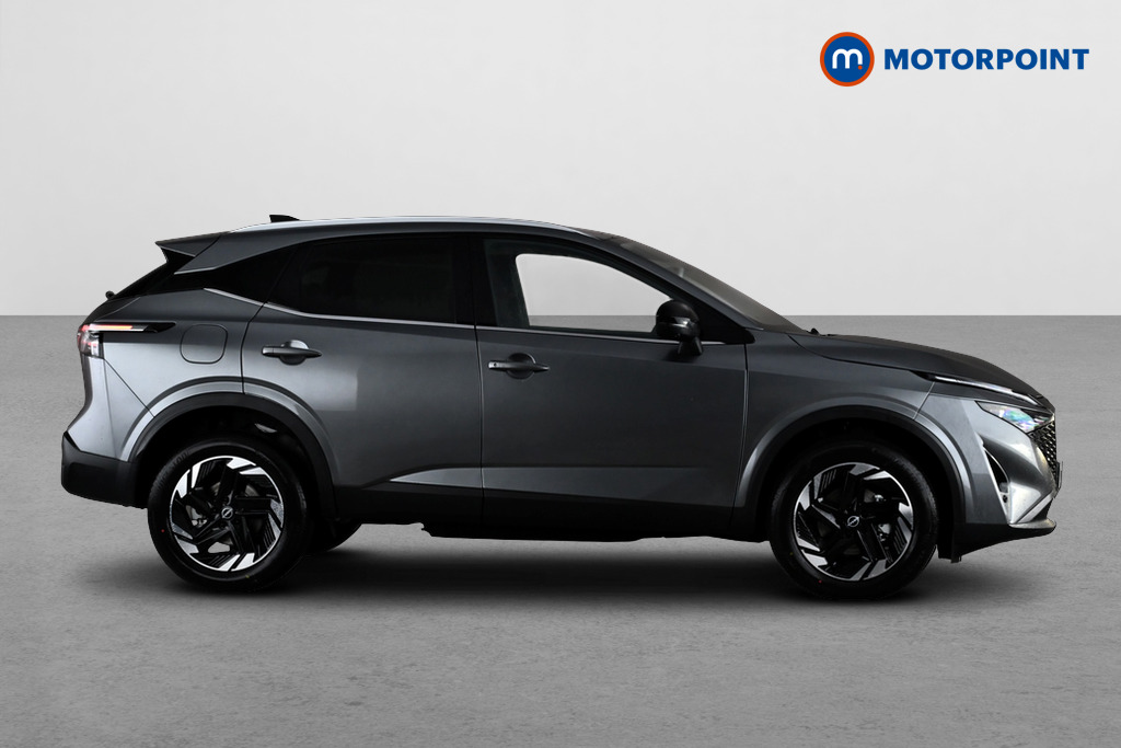 Nissan Qashqai N-Connecta Automatic Petrol SUV - Stock Number (1683538) - Passenger side