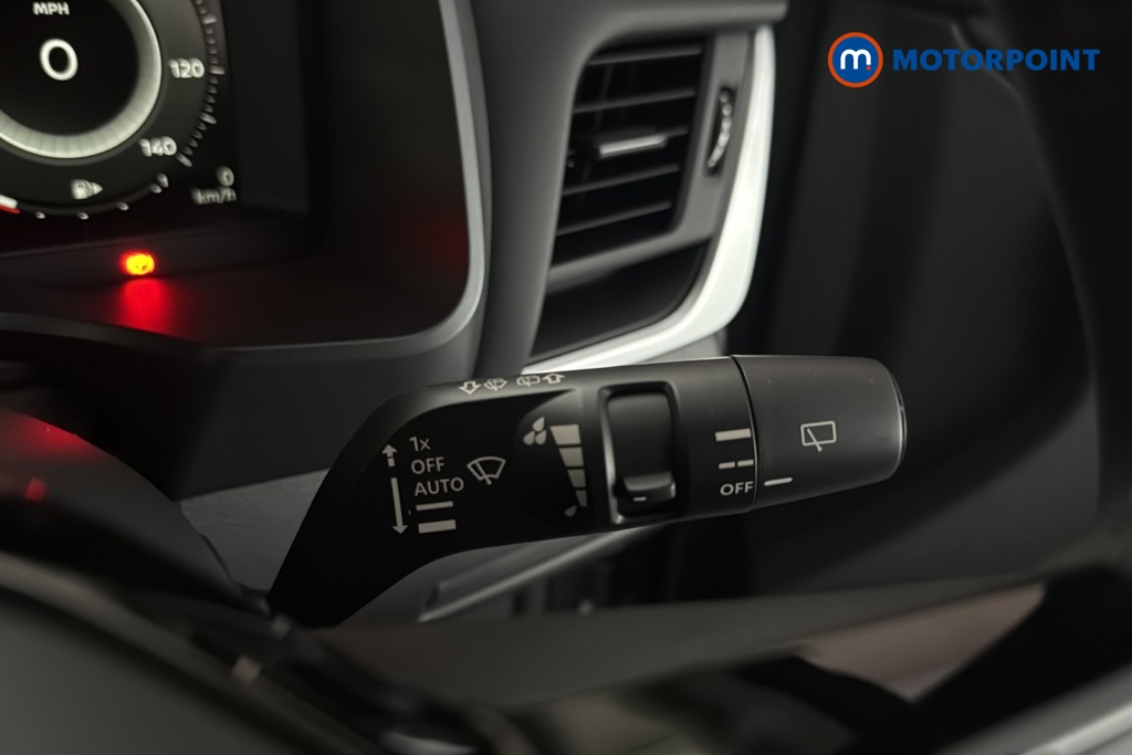 Nissan Qashqai N-Connecta Manual Petrol SUV - Stock Number (1683552) - 6th supplementary image
