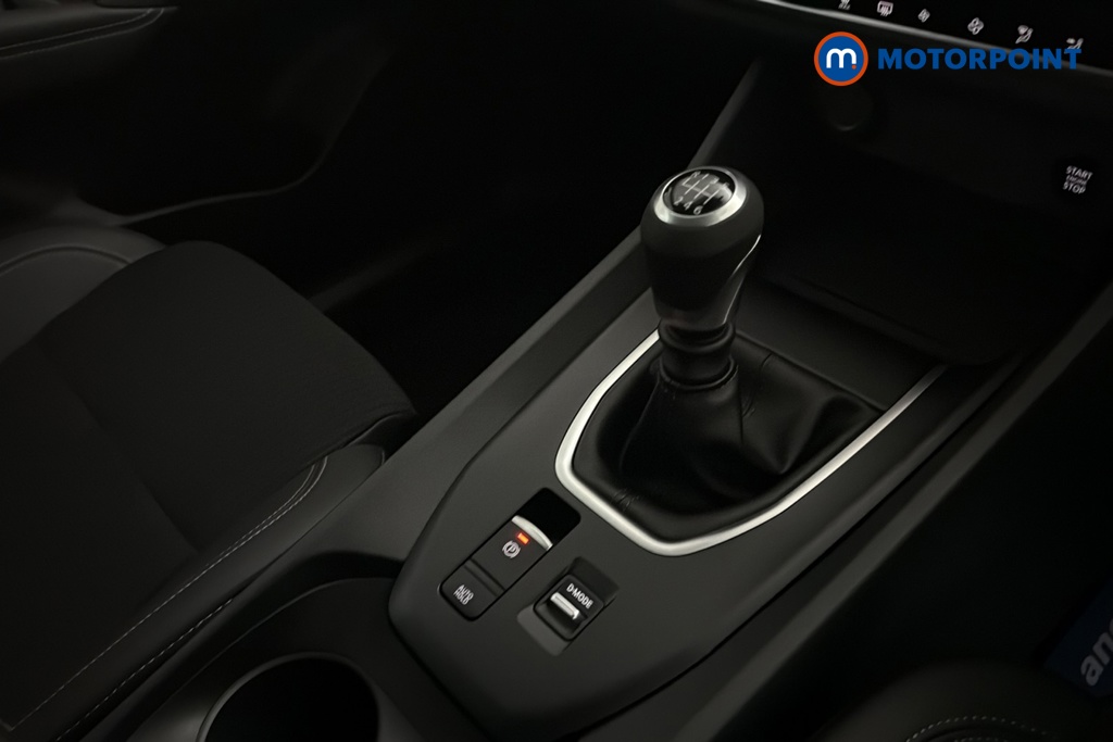 Nissan Qashqai N-Connecta Manual Petrol SUV - Stock Number (1683552) - 15th supplementary image