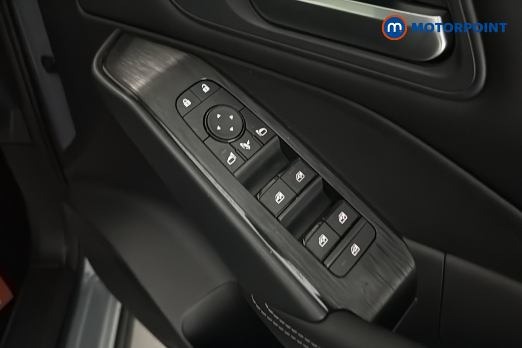 Nissan Qashqai N-Connecta Manual Petrol SUV - Stock Number (1683552) - 19th supplementary image
