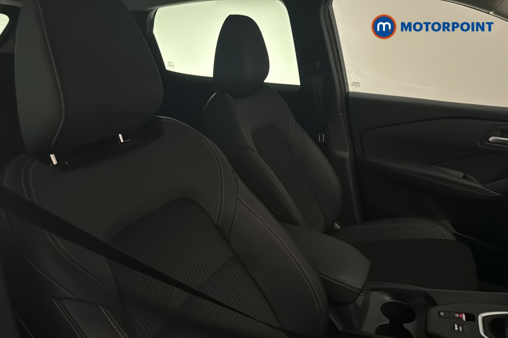 Nissan Qashqai N-Connecta Manual Petrol SUV - Stock Number (1683552) - 22nd supplementary image