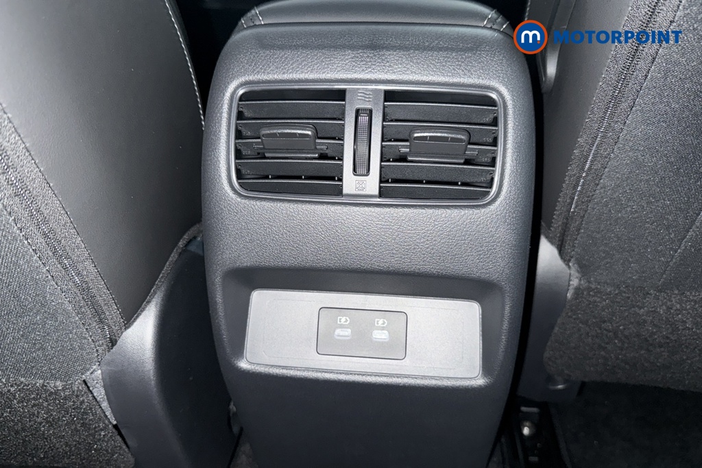 Nissan Qashqai N-Connecta Manual Petrol SUV - Stock Number (1683552) - 28th supplementary image