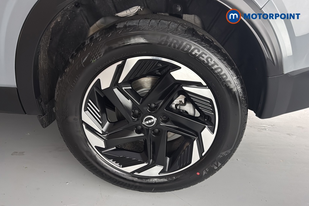 Nissan Qashqai N-Connecta Manual Petrol SUV - Stock Number (1683552) - 45th supplementary image