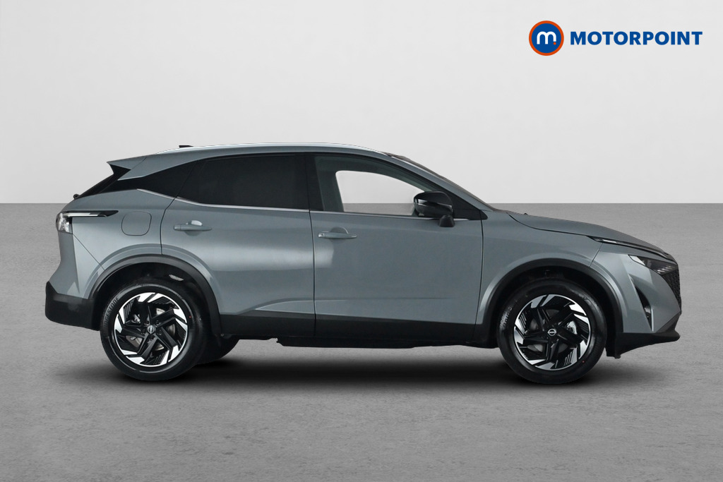 Nissan Qashqai N-Connecta Manual Petrol SUV - Stock Number (1683552) - Passenger side