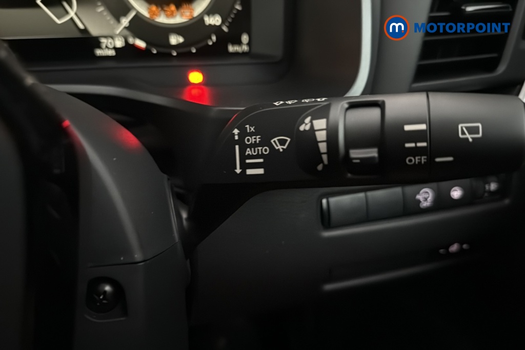 Nissan Qashqai N-Connecta Manual Petrol SUV - Stock Number (1683559) - 6th supplementary image