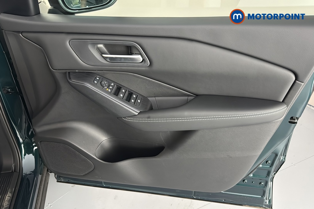 Nissan Qashqai N-Connecta Manual Petrol SUV - Stock Number (1683559) - 18th supplementary image