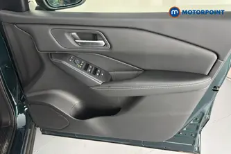 Nissan Qashqai N-Connecta Manual Petrol SUV - Stock Number (1683559) - 18th supplementary image