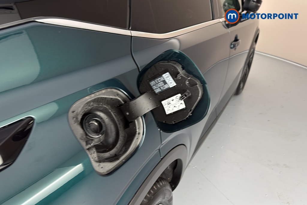 Nissan Qashqai N-Connecta Manual Petrol SUV - Stock Number (1683559) - 41st supplementary image