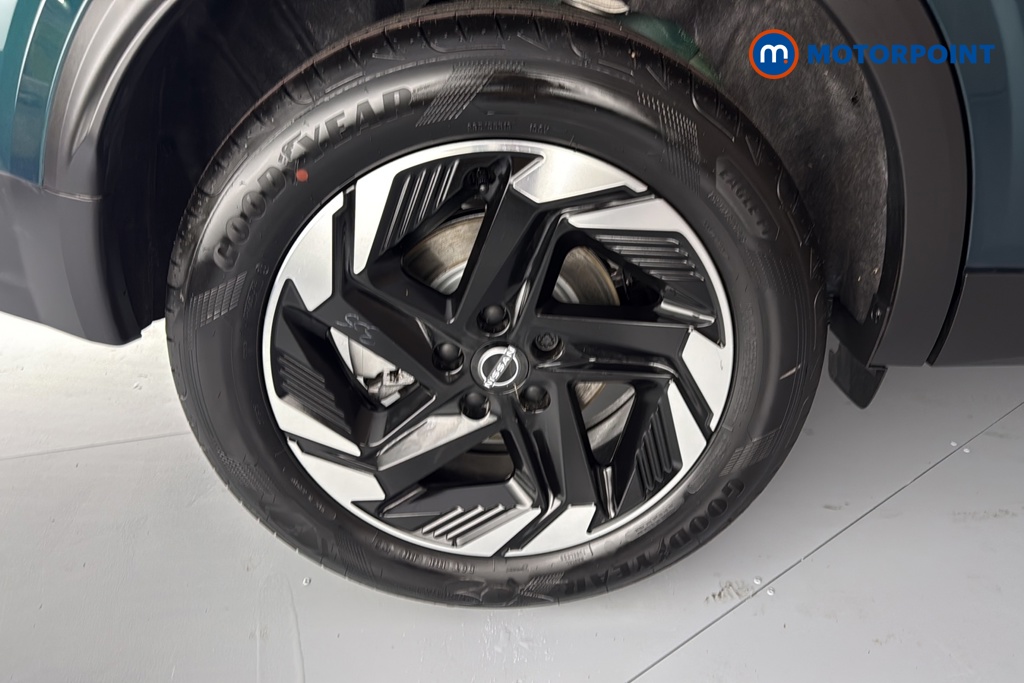 Nissan Qashqai N-Connecta Manual Petrol SUV - Stock Number (1683559) - 46th supplementary image