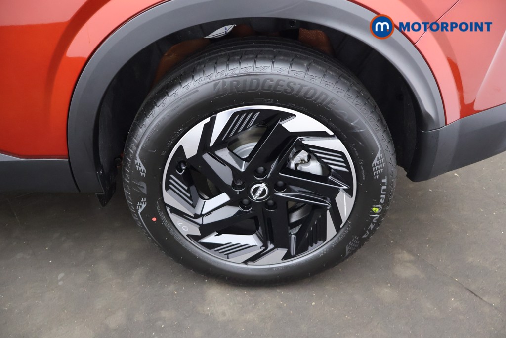 Nissan Qashqai N-Connecta Automatic Petrol SUV - Stock Number (1683564) - 2nd supplementary image