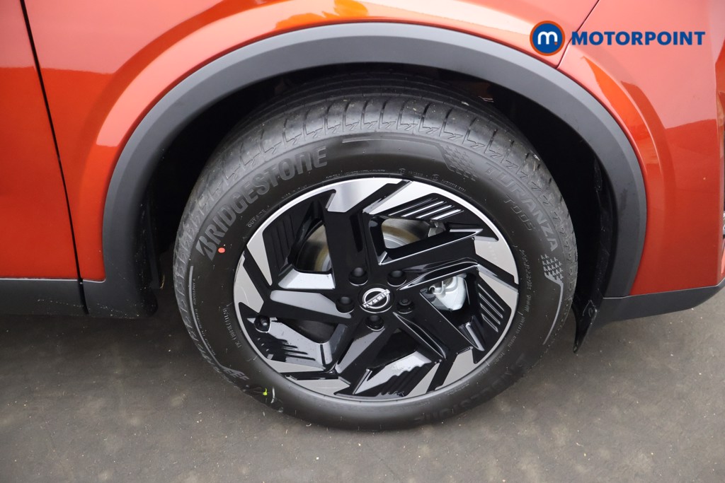 Nissan Qashqai N-Connecta Automatic Petrol SUV - Stock Number (1683564) - 4th supplementary image