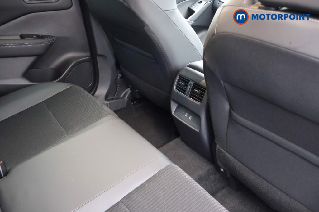 Nissan Qashqai N-Connecta Automatic Petrol SUV - Stock Number (1683564) - 25th supplementary image