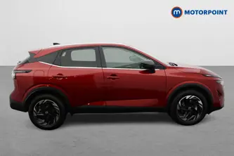 Nissan Qashqai N-Connecta Automatic Petrol SUV - Stock Number (1683564) - Drivers side