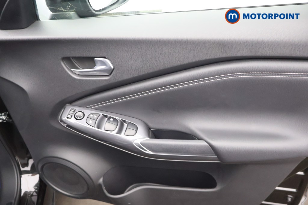 Nissan Juke N-Connecta Manual Petrol SUV - Stock Number (1685650) - 14th supplementary image